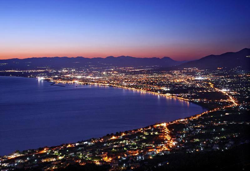 B&J City Center Apartment Kalamata Bagian luar foto